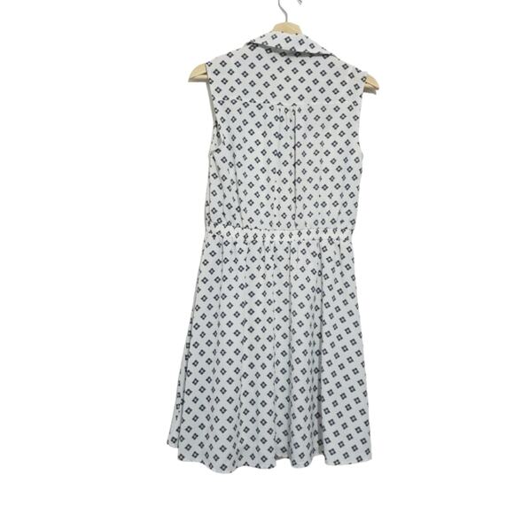 Always Indigo | Petite Geometric Pattern Button Front Short Sleeve Shirt Dress - Picture 4 of 8